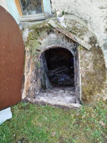 Maison de ville rénovée avec jardin et dépendances