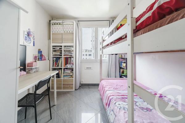 Appartement F3 à vendre  3 pièces - 74,02 m 2   PARIS  - 75019