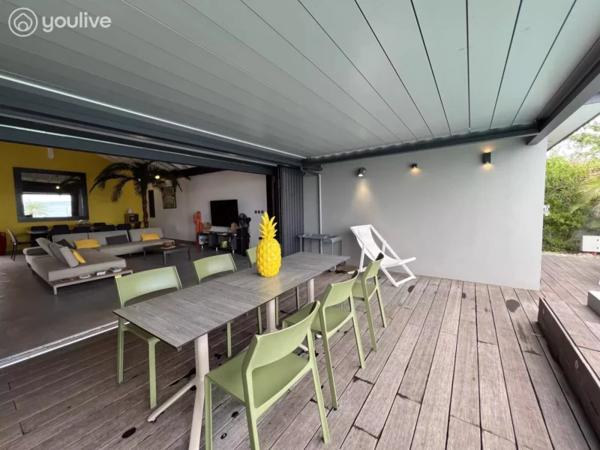 Mer des Caraïbes- Villa d’exception -pieds dans l’eau – opportunité ajustée- 206m2 -Saint-Pierre – Martinique