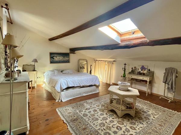 Restaurant 60 places en terrasse 60 en intérieur + Grand appartement URGENT