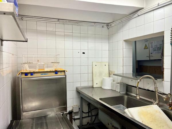 Restaurant 60 places en terrasse 60 en intérieur + Grand appartement URGENT