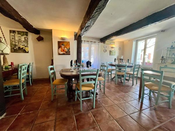 Restaurant 60 places en terrasse 60 en intérieur + Grand appartement URGENT