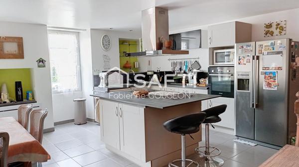 Maison  restaurée de 205 m² env habitable 4 chambres et studio indépendant