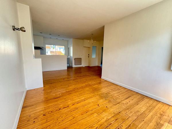 17200 ROYAN ensemble de deux appartements