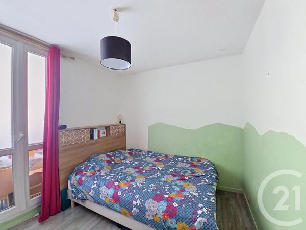 Appartement F3 à vendre  3 pièces - 67,02 m 2   IVRY SUR SEINE  - 94