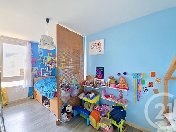 Appartement F3 à vendre  3 pièces - 67,02 m 2   IVRY SUR SEINE  - 94