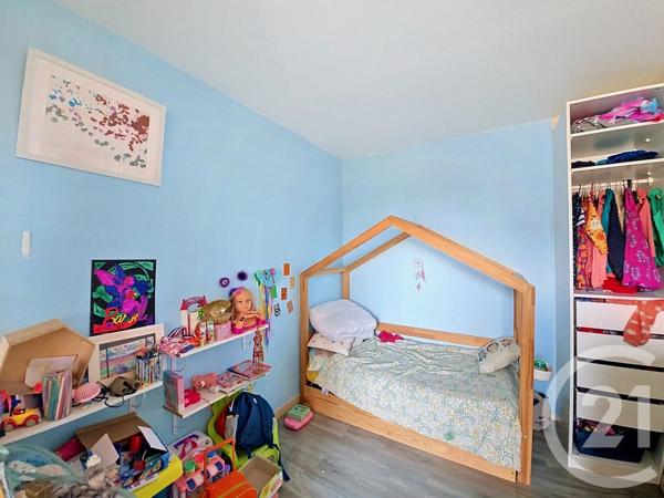 Appartement F3 à vendre  3 pièces - 67,02 m 2   IVRY SUR SEINE  - 94