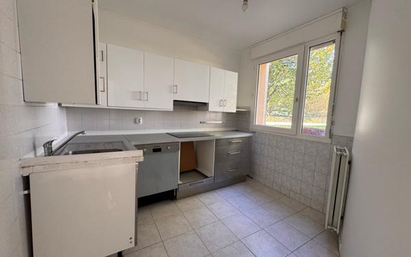 Appartement à vendre    2 pièces • 50 m2 Villiers-le-Bâcle