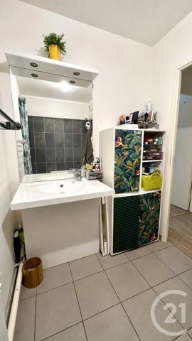 Appartement F3 à vendre  3 pièces - 63 m 2   CERGY  - 95