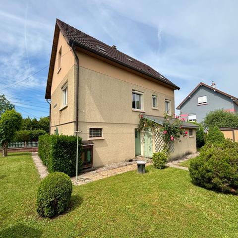 Maison
                                                                                                                                                                                                                                                                                                                        7 pièce(s)                                                                                                                                                                                                          5 chambre(s)                                                                                                                                                                                                          175  m²