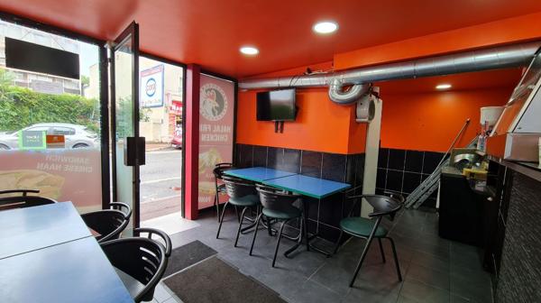 Fonds De Commerce - 77 m²