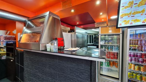 Fonds De Commerce - 77 m²