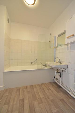 A LOUER- ANGERS DOUTRE/ RUE ST NICOLAS - APPARTEMENT T3