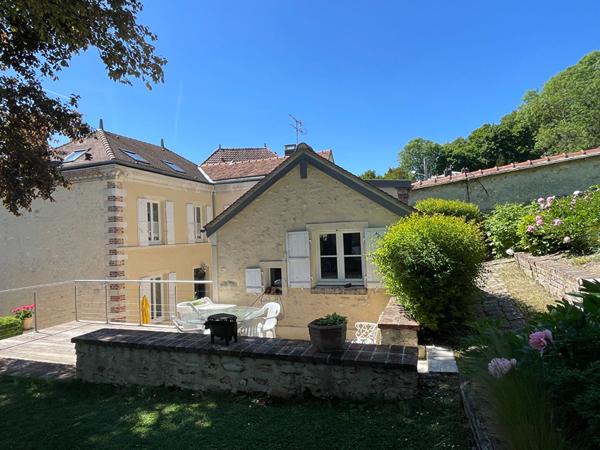 Maison fin XIX ile de france7 pieces jardin remarquable dans PROVINS