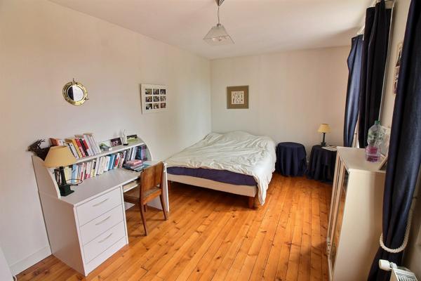 Maison fin XIX ile de france7 pieces jardin remarquable dans PROVINS