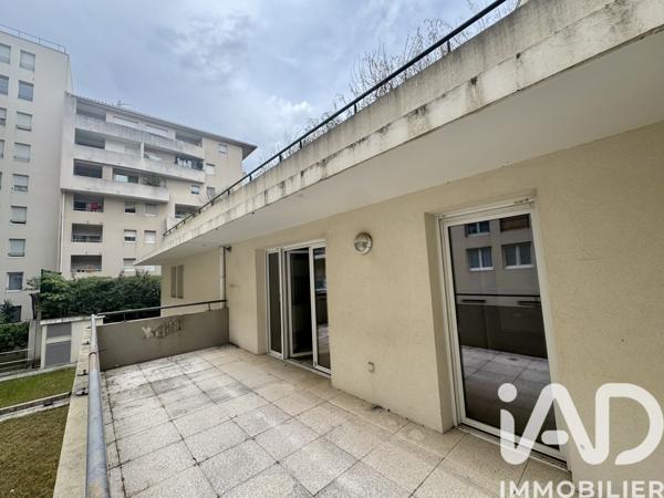 Appartement à vendre 4 pièces 70,35 m² Marseille 8