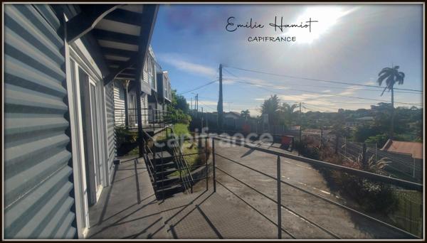 A louer - Local commercial en duplex - Fort de France - Quartier didier