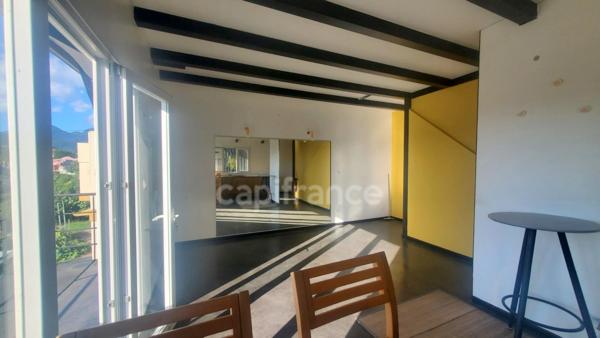 A louer - Local commercial en duplex - Fort de France - Quartier didier