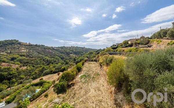 Maison à vendre    5 pièces • 139 m2 Nice