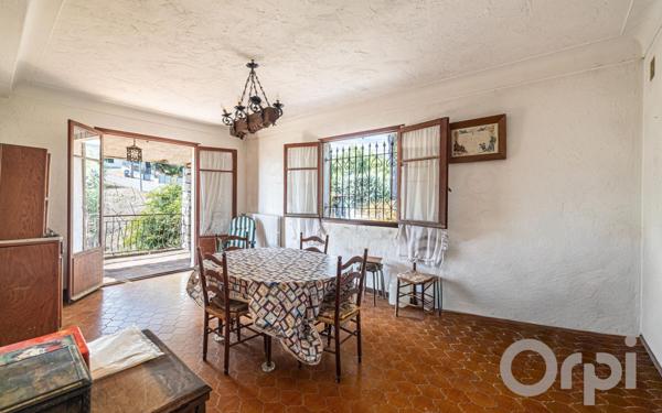Maison à vendre    5 pièces • 139 m2 Nice