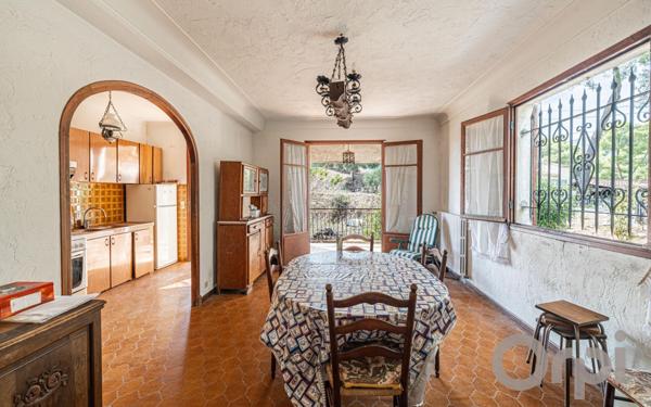 Maison à vendre    5 pièces • 139 m2 Nice
