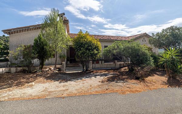 Maison à vendre    5 pièces • 139 m2 Nice