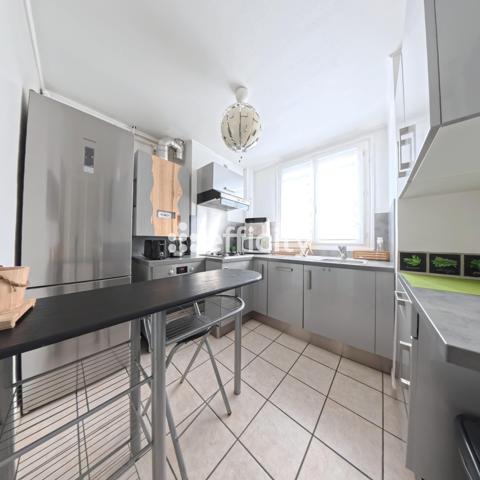 Appartement
         3 pièces
        - 54 m²