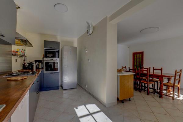 Maison à LESCURE-D'ALBIGEOIS, 81380 - 4 pièces 150m²