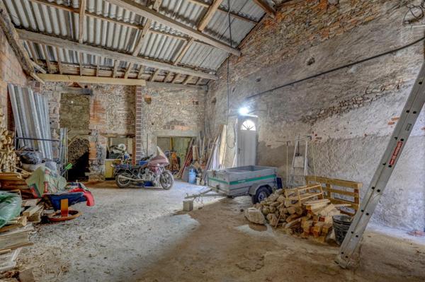 Maison à LESCURE-D'ALBIGEOIS, 81380 - 4 pièces 150m²