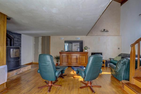 Maison à LESCURE-D'ALBIGEOIS, 81380 - 4 pièces 150m²