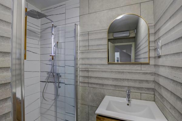 Maison à LESCURE-D'ALBIGEOIS, 81380 - 4 pièces 150m²