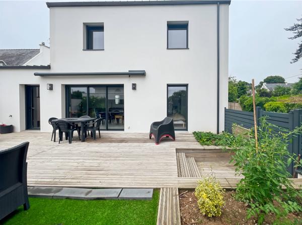 Saint-Avé (56890) Maison 5 pièces moderne.