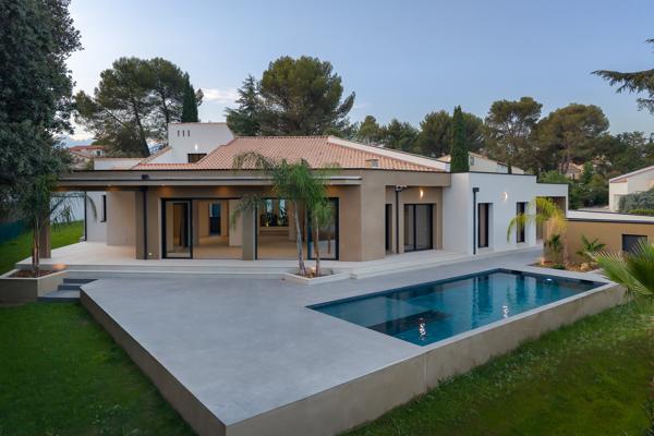 VILLA CONTEMPORAINE NEUVE