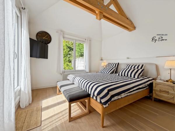 Villa d’architecte rénovée – Golf de Bussy – Plain-pied – 5 chambres – RER A à pied - Bussy-Saint-Georges - à vendre
