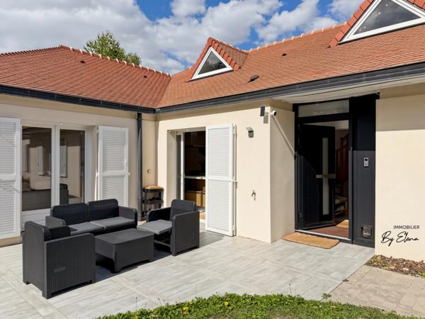 Villa d’architecte rénovée – Golf de Bussy – Plain-pied – 5 chambres – RER A à pied - Bussy-Saint-Georges - à vendre