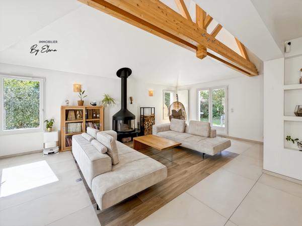Villa d’architecte rénovée – Golf de Bussy – Plain-pied – 5 chambres – RER A à pied - Bussy-Saint-Georges - à vendre