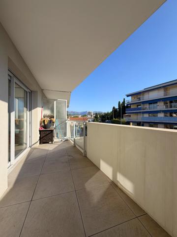 APPARTEMENT PROCHE BORD DE MER
