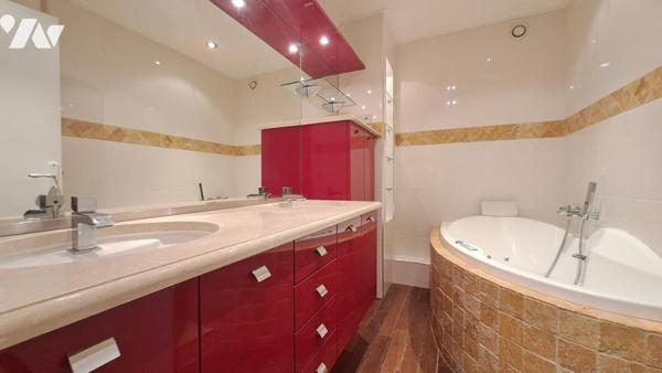 APPARTEMENT TYPE 4 AVEC GARAGE ET CAVE