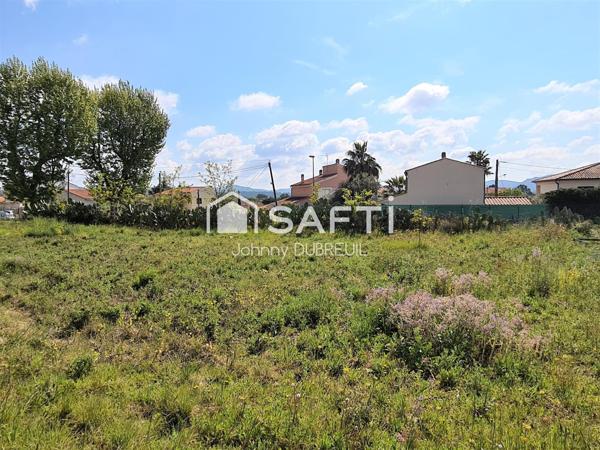 LA FARLEDE - MAGNIFIQUE TERRAIN A BÂTIR, EMPRISE AU SOL IMPORTANTE,  PROCHE DES COMMODITÉS. A SAISIR!!!