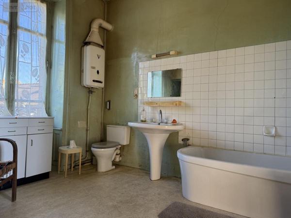 Maison à vendre à Guingamp dans les Côtes-d'Armor (22200), ref : 22064-1214