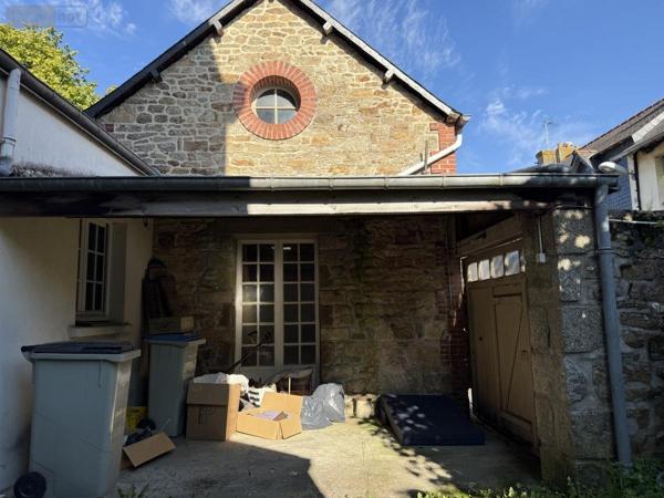 Maison à vendre à Guingamp dans les Côtes-d'Armor (22200), ref : 22064-1214