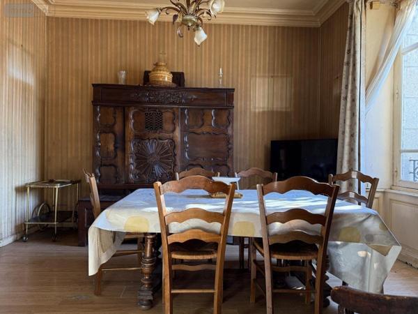 Maison à vendre à Guingamp dans les Côtes-d'Armor (22200), ref : 22064-1214