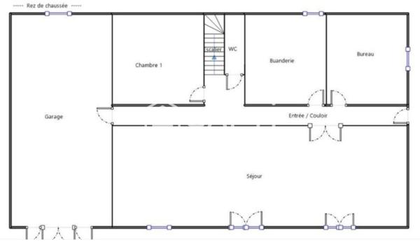 Maison à rénover avec beau potentiel