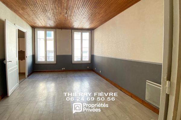 37140 BOURGUEIL APPARTEMENT T3  65 m2
