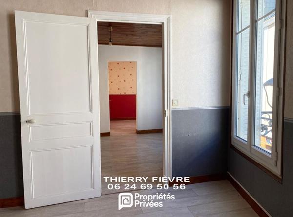 37140 BOURGUEIL APPARTEMENT T3  65 m2
