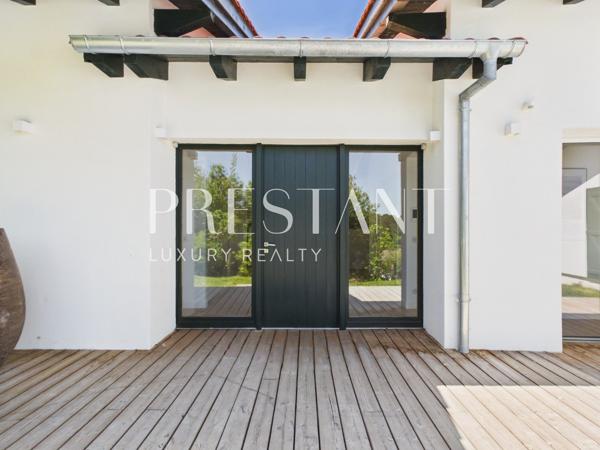 Maison contemporaine de 380 m², piscine et quiétude., BASSUSSARRY