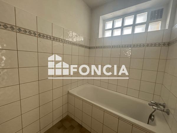 Location Appartement 3 pièces 67.53 m² - 21 BOULEVARD GASSENDI Digne-les-bains 04000
