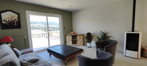 Sainte-Foy-l'Argentière (69610) maison sur sous-sol avec grand terrain et piscine