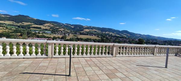 Sainte-Foy-l'Argentière (69610) maison sur sous-sol avec grand terrain et piscine