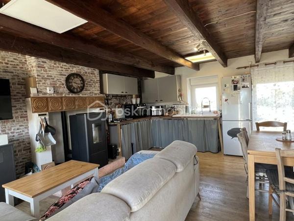 CHARMANTE MAISON  5 PIECES – 118 m² (166 m² au sol) – VIE DE PLAIN PIED - GARAGE - JARDIN

Aude DOUILLARD – BSK IMMOBILIER, vous présente À 2 minutes de Josselin et moins de 10 minutes de Ploërmel (commune de Forges de Lanouée), cette belle maison familiale alliant charme de l'ancien, beaux volumes et économie d'énergie.

Cette charmante maison de 118 m² environ en habitable, 166 m² environ au sol, bénéficie d’une vie de plain-pied avec une pièce de vie chaleureuse avec un poêle à pellet et sa cuisine aménagée ouverte, ses 3 chambres, un bureau, une salle de bains et un wc séparé.  

Un escalier vous mènera ensuite à l’étage qui dessert une spacieuse pièce modulable avec wc à finir d’aménager selon vos envies (suite parentale, salle de jeux ...), ainsi qu’un grenier.

Vous apprécierez également son jardin clos et arboré avec un espace potager.

Un garage et une dépendance vous permettent de bénéficier d’espace de stockage.

A proximité de toutes les commodités, cette charmante maison vous séduira par ses volumes, sa vie de plain-pied, sa possibilité d’espace de vie supplémentaire, le charme du jardin et ses performances énergétiques (panneaux solaires)

Une maison coup de cœur, idéale pour une famille ou un projet d'aménagement sur mesure.

A DECOUVRIR RAPIDEMENT !

Pour visiter et vous accompagner dans votre projet contactez Aude Douillard !

Je réalise pour vous, gratuitement et sous 48h votre avis de valeur dans le cadre d’une succession ou de votre projet de vente ! Au plaisir de vous aider ou vous accompagner personnellement dans votre projet immobilier !